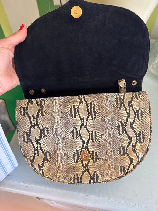 1980s vintage serpent quarters snake-skin handbag