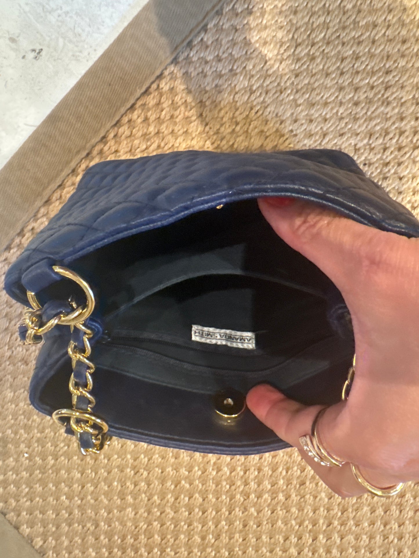 Vintage navy quilted handbag