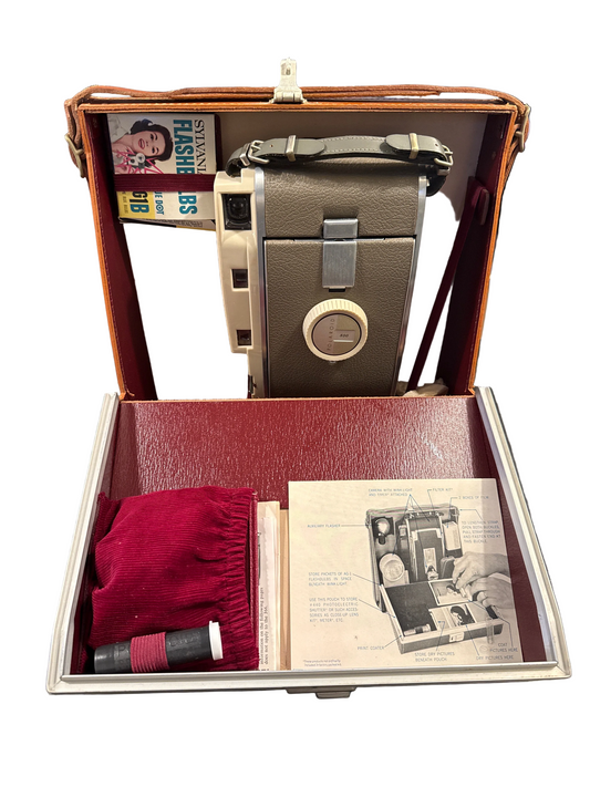 Vintage Polaroid land camera model 800