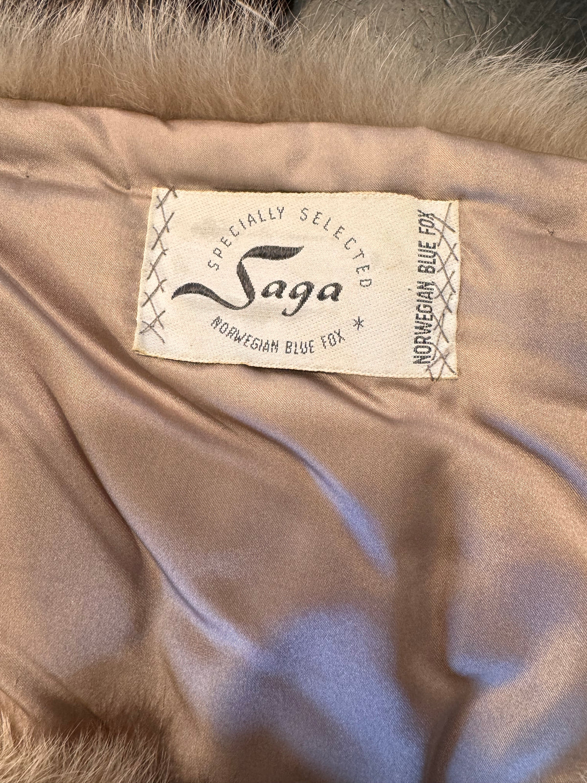 Stunning vintage Norwegian blue fox shoulder throw