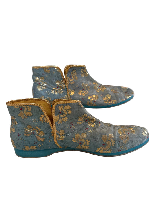 1970s baby blue slipper shoes