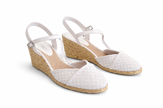 Vintage Ralph Lauren white woven wedges 7.5
