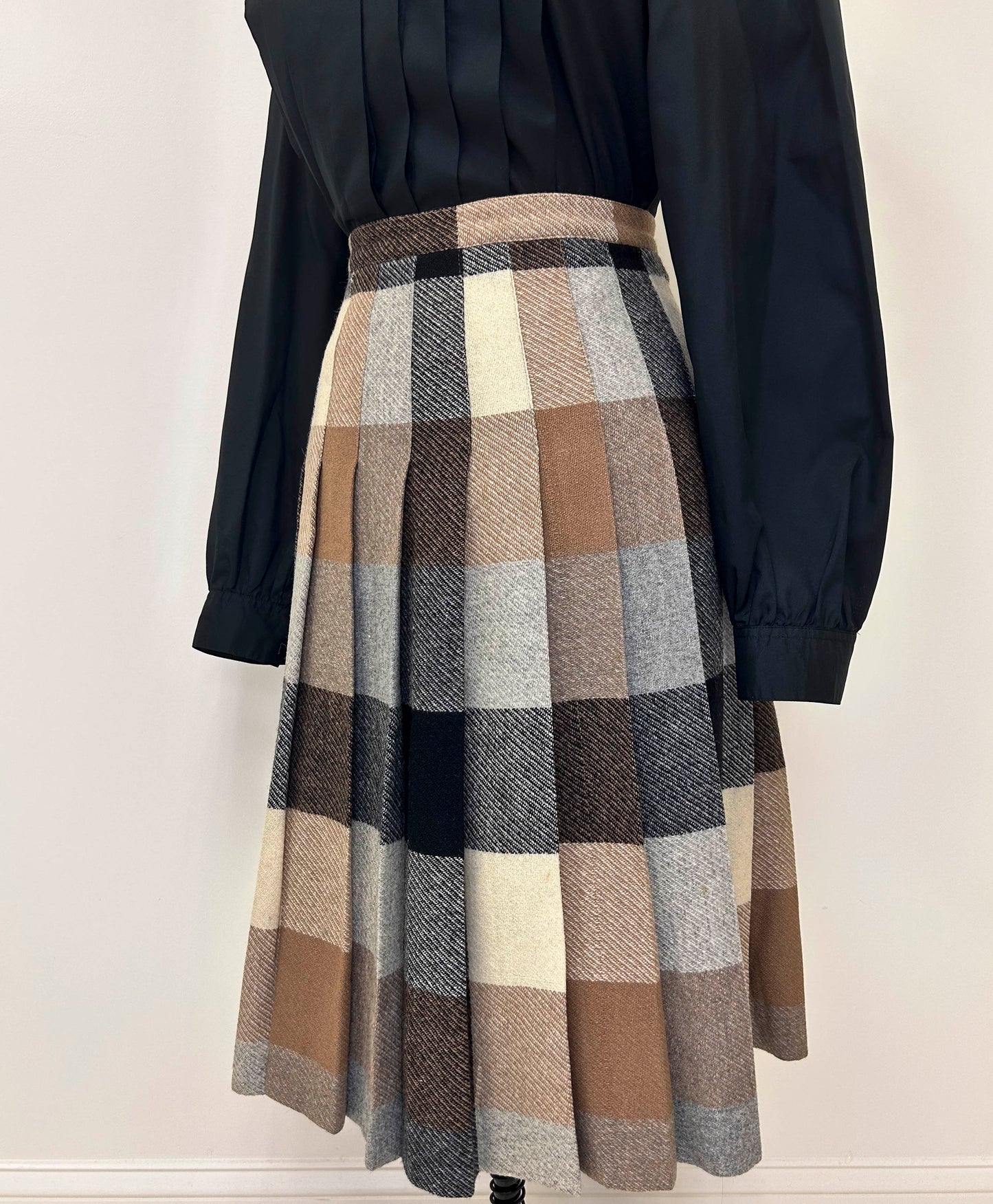 Madison Wardrobe Maker Vintage Brown Plaid Wool Midi Skirt